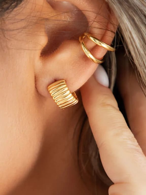 Ribbed Huggie Hoop Earrings