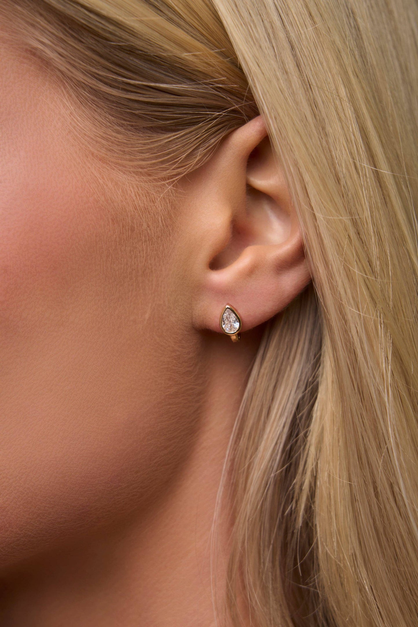 Rhea Pear Stuggies: GOLD