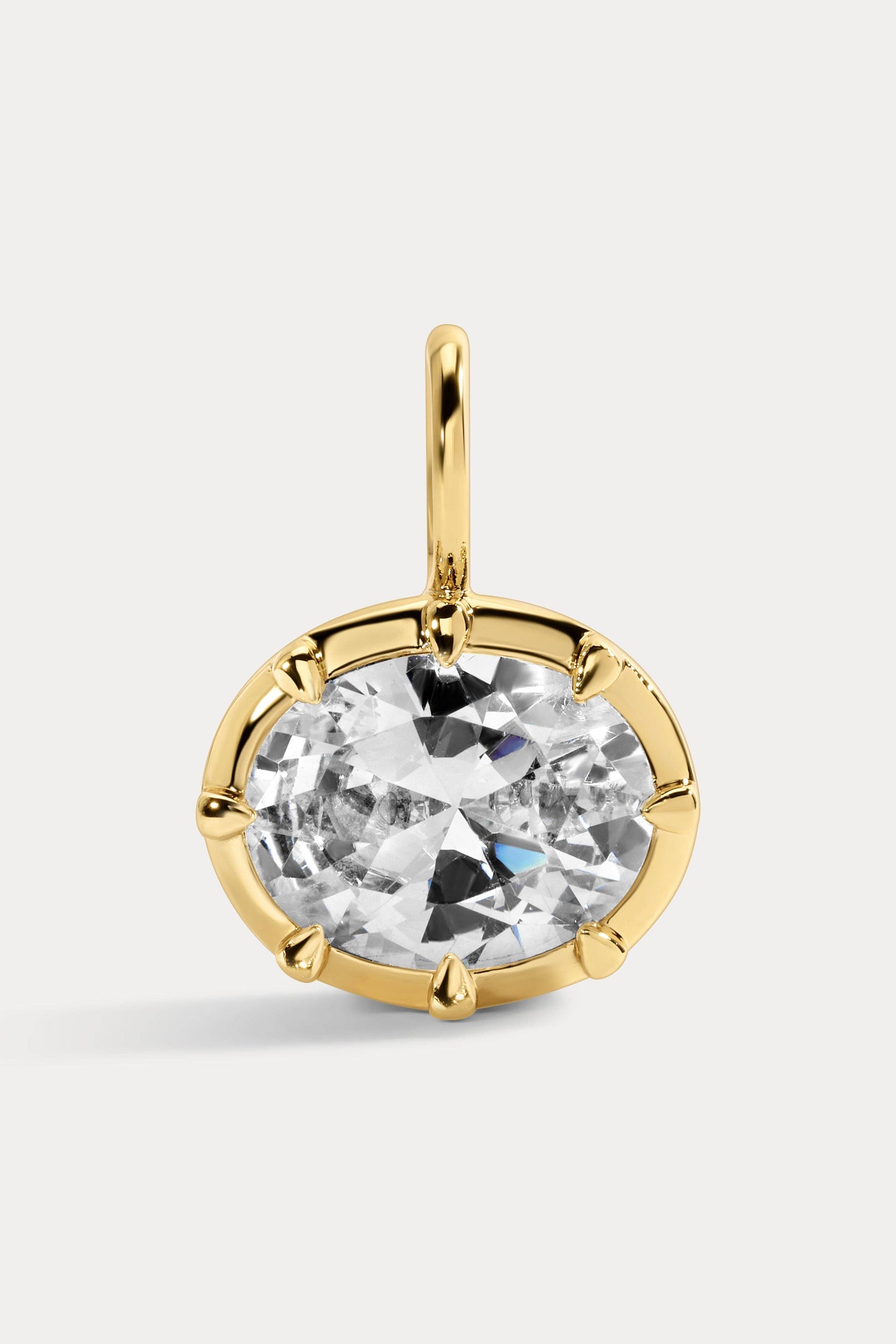 Mara Oval Charm: Gold