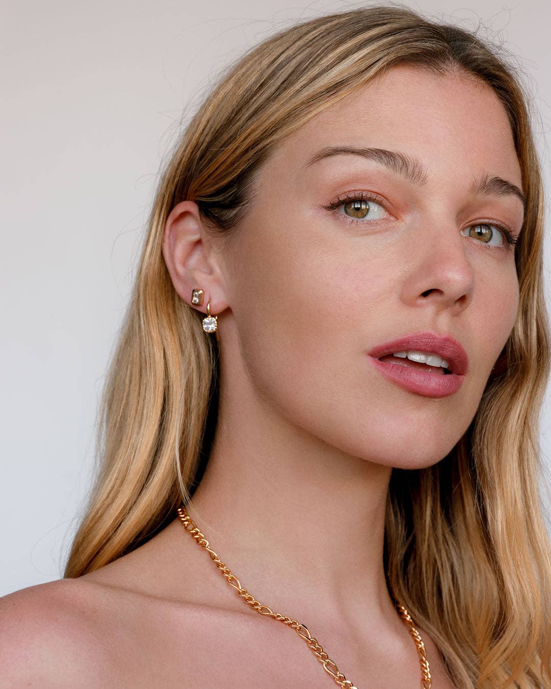 Classique Cushion Hook Earrings: Gold